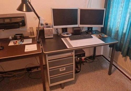Stalen Bureau met Lades 2 stuks, Huis en Inrichting, Bureaus, Gebruikt, Bureau, Ophalen