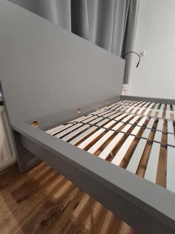 IKEA MALM bedframe hoog incl. LÖNSET lattenbodem - afbeelding 14