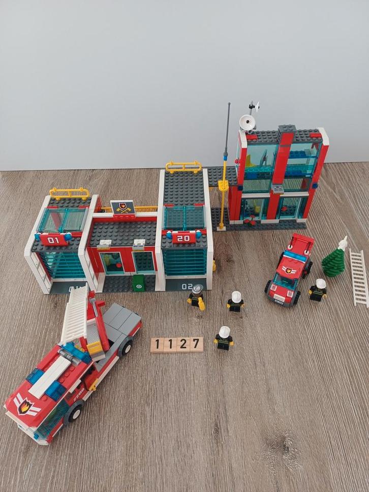Lego City Brandweerkazerne 7208, Kinderen en Baby's, Speelgoed | Duplo en Lego, Ophalen of Verzenden