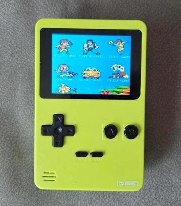 Retro handheld spelcomputer – groen, werkt perfect beschikbaar voor biedingen