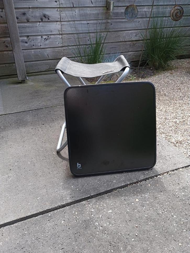 Campingkrukje met dienblad - Bo-Camp, Caravans en Kamperen, Kampeermeubelen, Zo goed als nieuw, Campingstoel, Ophalen of Verzenden