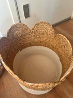 Mooie rieten mand met bloemmotief, Ophalen, Mand, Rond, Zo goed als nieuw