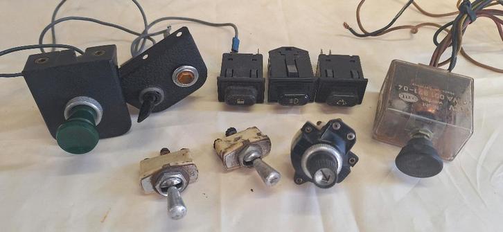 dashboard schakelaars 2cv6 burton AZ, Auto-onderdelen, Dashboard en Schakelaars, Citroën, Gebruikt, Ophalen of Verzenden