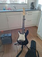 Linkshandige elektrische gitaar Gear4Music + versterker, Muziek en Instrumenten, Gebruikt, Met versterker, Solid body, Ophalen