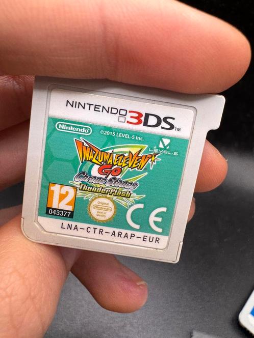 Inazuma eleven go chrono stones 3ds thunderflash, Spelcomputers en Games, Games | Nintendo 2DS en 3DS, Zo goed als nieuw, 1 speler