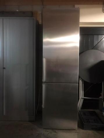 Te koop nette Bosch koelvriescombinatie  beschikbaar voor biedingen