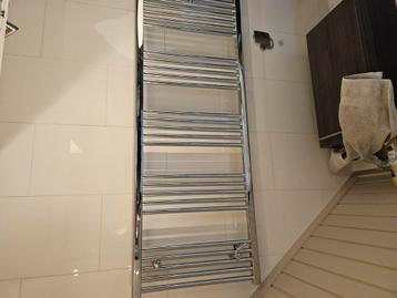 Design radiator chroom beschikbaar voor biedingen