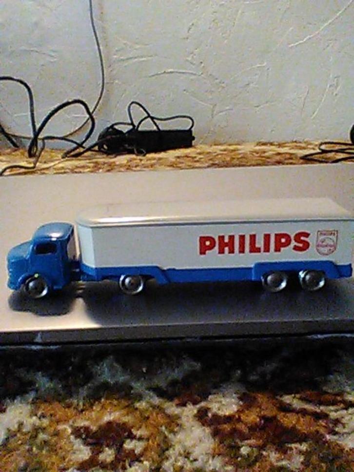 Lego 657 Mercedes sattelschlepper Philips, Hobby en Vrije tijd, Modelauto's | 1:87, Zo goed als nieuw, Bus of Vrachtwagen, Overige merken