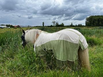 Vliegendeken met Franjes en Buikflap, maat 215