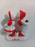 Beeldje jongen en meisje  - Love, Ophalen of Verzenden, Gebruikt