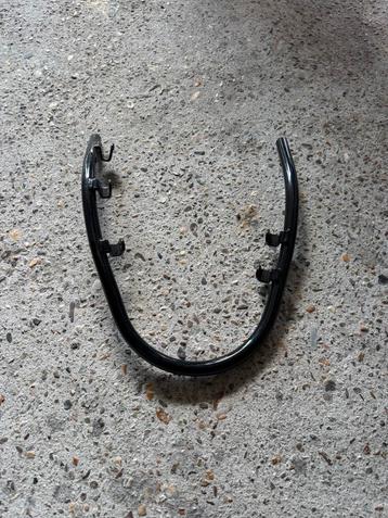Vespa spatbordbeugel beschikbaar voor biedingen