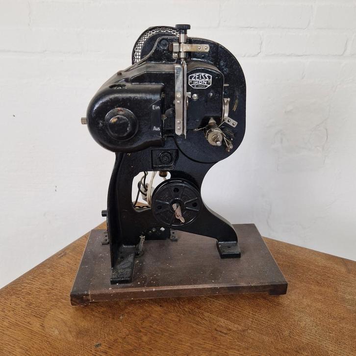Vintage Zeiss Ikon Projector - Jaren 30, Audio, Tv en Foto, Diaprojectors, Gebruikt, Ophalen of Verzenden