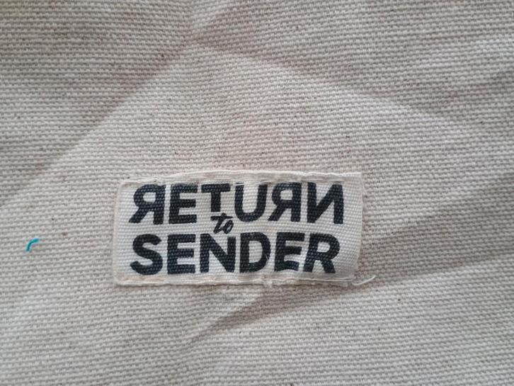 Ecru kleed/sprei van merk Return to Sender, Huis en Inrichting, Woonaccessoires | Plaids en Woondekens, Ophalen of Verzenden