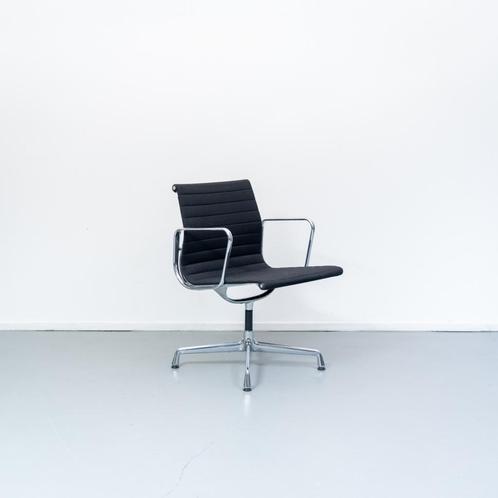 8 Vitra Eames Ea108 stoel Zwart Hopsak Aluminium, Huis en Inrichting, Stoelen, Metaal, Stof