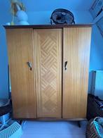 Midcentury retro vintage kledingkast, Huis en Inrichting, Kasten | Kledingkasten, Midcentury retro vintage 1960 1950 scandinavisch