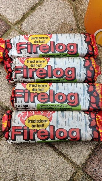 Nieuw in verpakking 4 stuks Haardblok €40 nu €15 ophalen  beschikbaar voor biedingen