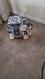 Olifant Plantenstoel / Bijzettafel, Tuin en Terras, Ophalen