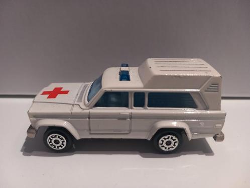 Majorette #269 Jeep Cherokee 1/64 Ambulance ziekenauto 3INCH, Hobby en Vrije tijd, Modelauto's | 1:87, Zo goed als nieuw, Auto