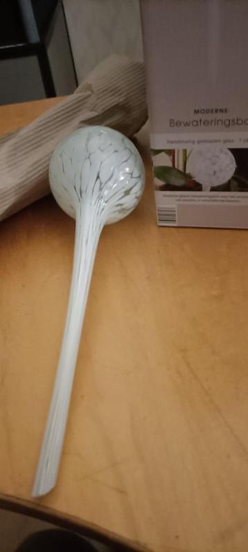 Waterbollen beschikbaar voor biedingen