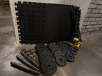 Complete fitness set - dumbbells (39kg)+tegels + sportbankje, Ophalen, Gebruikt, Benen, Dumbbell