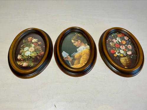 Ovalen lijst met bol glas afmetingen 18,3 x 14,7 cm, Huis en Inrichting, Woonaccessoires | Lijsten, Gebruikt, Minder dan 50 cm