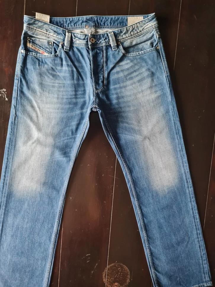 ZGAN CLASSIC DIESEL LARKEE REGULAR STRAIGHT JEANS SIZE 33/30, Kleding | Heren, Spijkerbroeken en Jeans, Zo goed als nieuw, W33 - W34 (confectie 48/50)