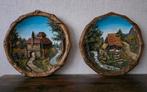 Antiek  2 plaquettes van gips reliëf handbeschilderd, Antiek en Kunst, Antiek | Wandborden en Tegels, Ophalen of Verzenden