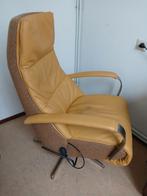 Leren relax fauteuil oker kleur (als nieuw!), Huis en Inrichting, Fauteuils, 100 tot 125 cm, Leer, Zo goed als nieuw, 50 tot 75 cm