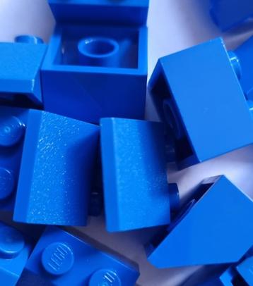 Lego 2x2 slope 45, Blue (per 20) beschikbaar voor biedingen