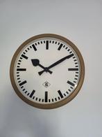 Retro T&N Stationsklok - 35cm, Ophalen of Verzenden, Gebruikt, Analoog, Wandklok