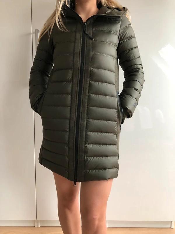 Nike pufferjas / winterjas fleece - kaki legergroen XS, Kleding | Dames, Jassen | Winter, Zo goed als nieuw, Maat 34 (XS) of kleiner