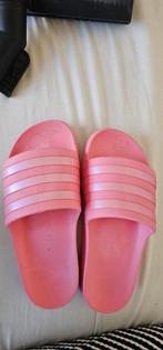 Adidas slippers, Kleding | Dames, Schoenen, Adidas, Instappers, Ophalen of Verzenden, Zo goed als nieuw