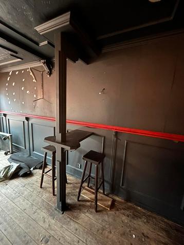 Bartafel / 2-zits / eenvoudig te demonteren/ beschikbaar voor biedingen