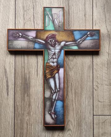 Kruisbeeld opaline Gebroeders van Paridan beschikbaar voor biedingen