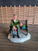 Lemax figuur 22 kerstdorp kersthuisjes, Diversen, Kerst, Ophalen of Verzenden, Zo goed als nieuw
