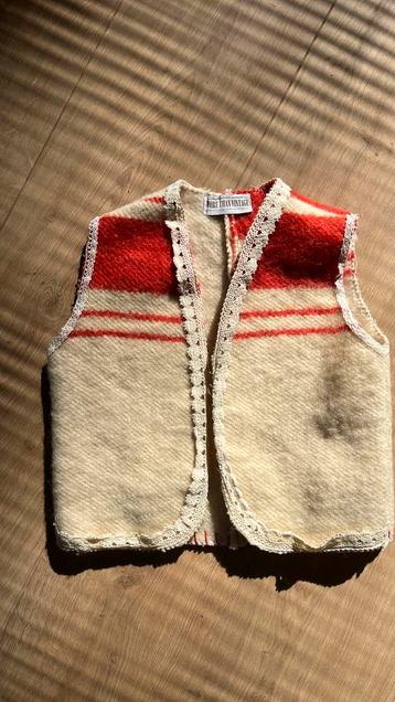 Wollen bodywarmer gilet 104 beschikbaar voor biedingen