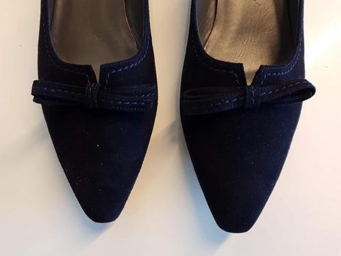 Peter Kaiser Luzern classic navy suede maat 42,5 donkerblauw, Kleding | Dames, Schoenen, Nieuw, Schoenen met lage hakken, Blauw