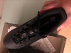 NIEUW in doos voetbal schoenen ADIDAS Mt 8,5, Ophalen of Verzenden, Nieuw, Schoenen