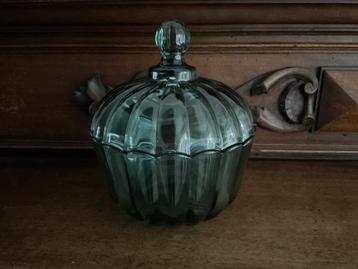 Glas decoratie beschikbaar voor biedingen