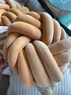 Snel ophalen! 2x YaYa knoop kussens beige. Zgan!, Huis en Inrichting, Ophalen, Zo goed als nieuw, Beige, Vierkant