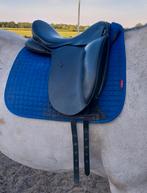 Dressuurzadel 17,5 inch, Dieren en Toebehoren, Ophalen of Verzenden, Zo goed als nieuw, Dressuur