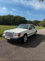 MERCEDES W124 200D AUTO DIESEL GOEDE STAAT, Auto's, Wit, Particulier, Sedan, 700 kg