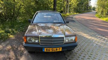 Mercedes-Benz 190-Serie 2.0 E AUT 1986 Bruin beschikbaar voor biedingen