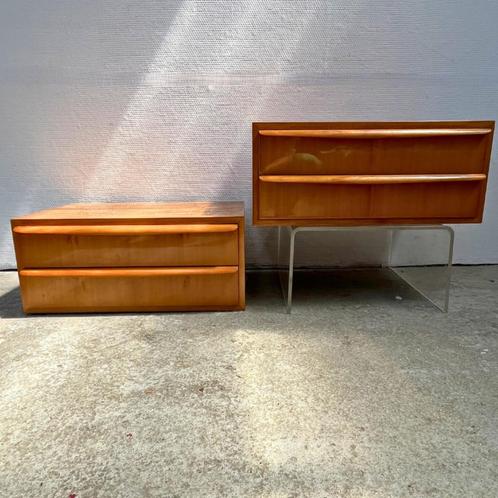 Set (2) zwevende vintage nachtkastjes in notenhout hoogglans, Huis en Inrichting, Slaapkamer | Nachtkastjes, Gebruikt, Minder dan 55 cm