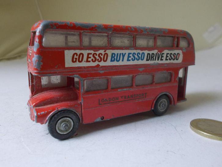 1962 Budgie Toys A.E.C. ROUTEMASTER "64 SEATER" ESSO (-C-), Hobby en Vrije tijd, Modelauto's | 1:43, Gebruikt, Bus of Vrachtwagen