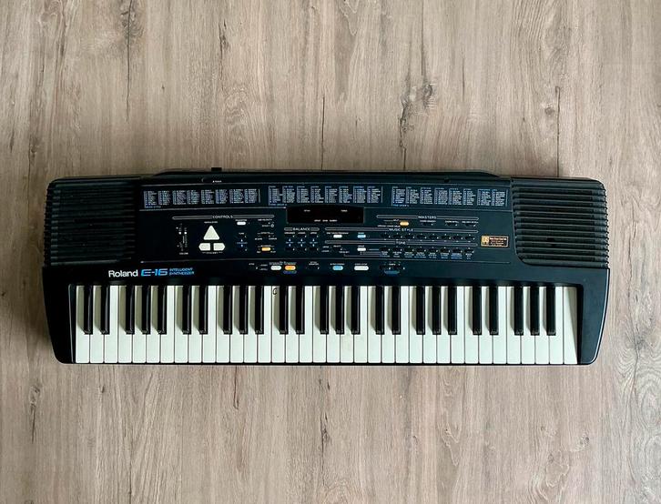 KOOPJE: Roland E16 intelligent keyboard | Prima staat., Muziek en Instrumenten, Keyboards, Gebruikt, 61 toetsen, Roland, Aanslaggevoelig