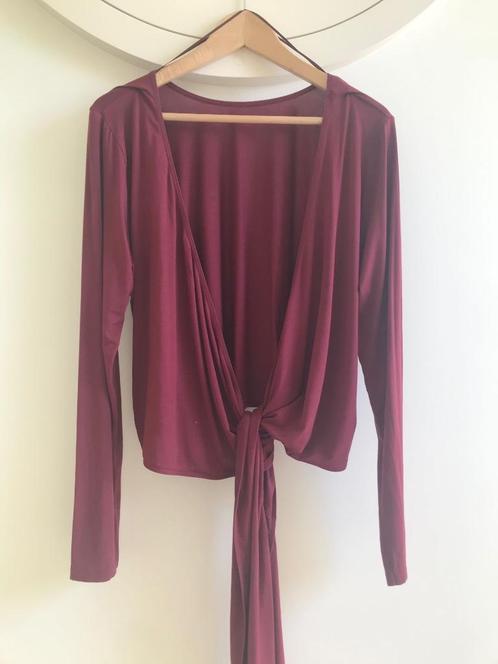 Hanro, yoga wikkel top bordeaux L, Kleding | Dames, Tops, Zo goed als nieuw, Maat 42/44 (L), Rood, Lange mouw, Ophalen of Verzenden