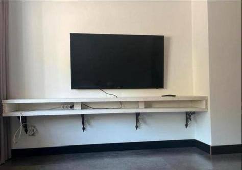 Tv meubel steigerhout met plankdragers, Huis en Inrichting, Kasten | Televisiemeubels, Gebruikt, Ophalen