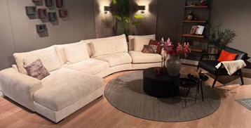 Nieuwe Inboedel: Bank, Tafel, Stoelen & Bankje (Taupe) beschikbaar voor biedingen