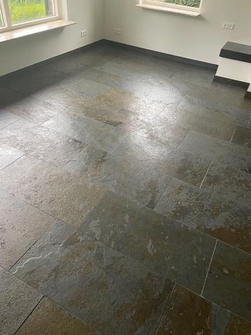Braziliaanse MULTI COLOR natuursteen leisteen 80 x 40 x 1.0 beschikbaar voor biedingen